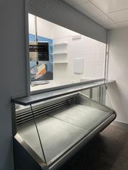 Geschäftsraum in As Travesas - Balaidos. Alquiler o venta de puesto en el centro comercial de coia !! opo