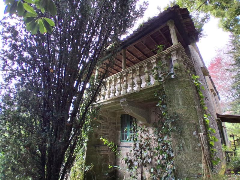 Foto fa2f4daa-3d52-46e9-8c1b-ba47ff8e02cd. Casa se vende pazo histórico en la pintoresca localidad de cotobade a treinta minutos de pontevedra, ideal para inversion o vivienda!! en Ponteareas
