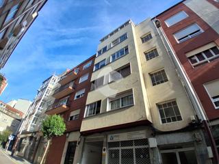 Dachwohnung in Teis. Ático soleado con terraza cerca de la guía en periodo de puja ha