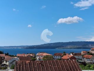 Flat in Marín. Piso muy luminoso en seixo, marín. la vivienda se distribuye en
