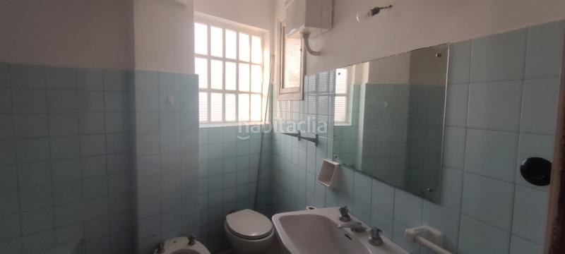 Foto 7672c169-a592-4e08-9402-de719d34c9f3. Piso  para reformar a tu gusto cerca del centro comercial travesía ! amplia vivienda con excelente potencial, ideal para dis en Vigo