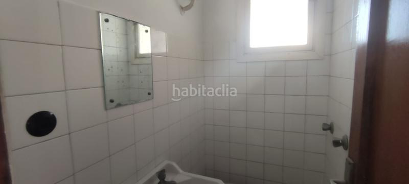 Foto b45f0a8e-bb2e-4e51-92b5-b6c2f2b7aaca. Piso  para reformar a tu gusto cerca del centro comercial travesía ! amplia vivienda con excelente potencial, ideal para dis en Vigo