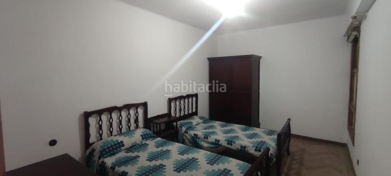 Foto cb70679d-67ff-484d-9431-c546e726efe5. Piso  para reformar a tu gusto cerca del centro comercial travesía ! amplia vivienda con excelente potencial, ideal para dis en Vigo
