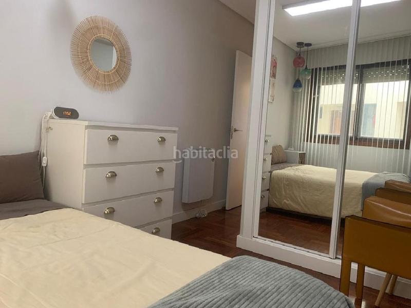 Foto 2a86329a-68f8-4a1e-a33d-86553389f045. Piso bonito apartamento reformado de 71 metros que consta de salón, cocina independiente con cerramiento acristalado , 2 dormitorios y en Vigo