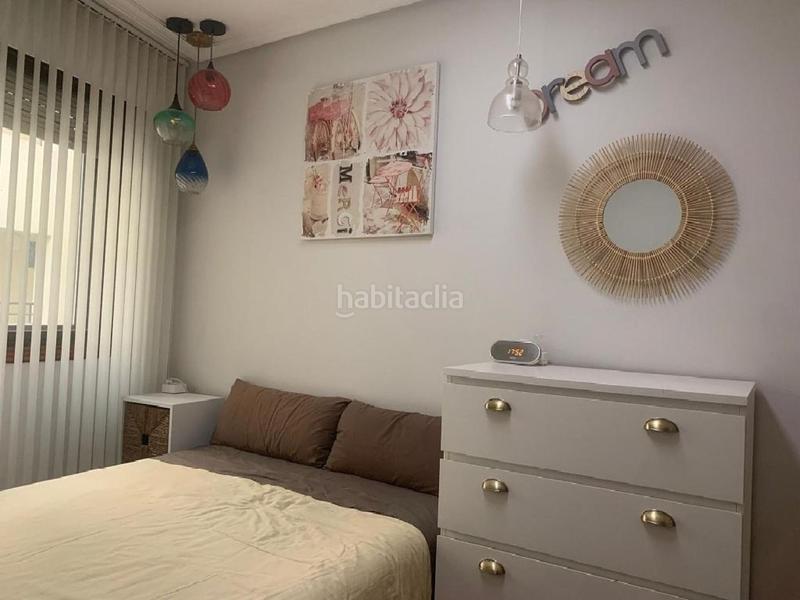 Foto 54f32588-ff31-4b2b-ab13-3209524d9773. Piso bonito apartamento reformado de 71 metros que consta de salón, cocina independiente con cerramiento acristalado , 2 dormitorios y en Vigo