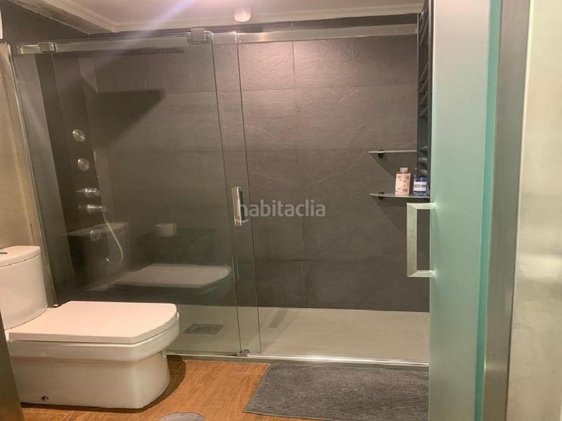 Foto 83ba22e5-ae5e-4331-b5eb-21e6c30c4781. Piso bonito apartamento reformado de 71 metros que consta de salón, cocina independiente con cerramiento acristalado , 2 dormitorios y en Vigo
