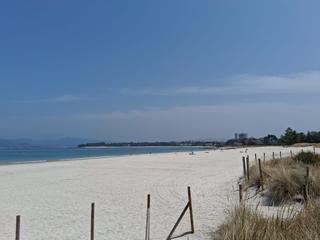 Lloguer Pis a Coruxo - Oia - Saiáns. Amplio piso muy lumonoso en la playa del vao ideal para pasar el