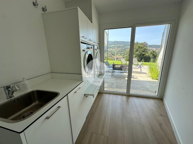 Foto 08b9f50e-f764-4bff-ab7f-580794bec9e6. Casa a Gondomar