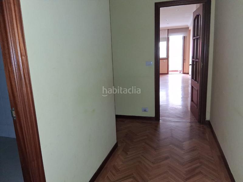 Foto f62422a7-5f71-4ce6-b291-926f1660a2c4. Piso amplio y luminoso piso listo para entrar a vivir! descubre este espacioso piso que lo tiene todo para convertirse en tu nuevo hoga en Vigo
