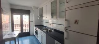 Appartement à Cangas Pueblo. Oportunidad de compra de vivienda muy bien situada y luminosa en