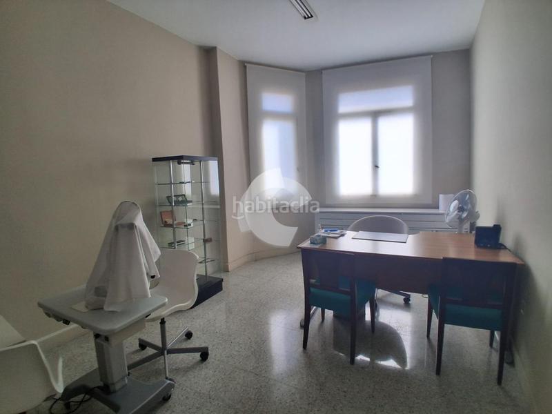 Foto 7e399818-76f6-4ea0-8ca4-9a330d7ed338. Local comercial a Camelias - Pi y Margall Vigo