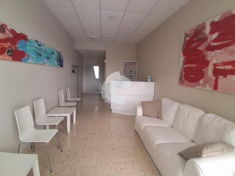 Foto d4fb8d05-4b5e-49bc-b02b-534dcde0279d. Local comercial a Camelias - Pi y Margall Vigo