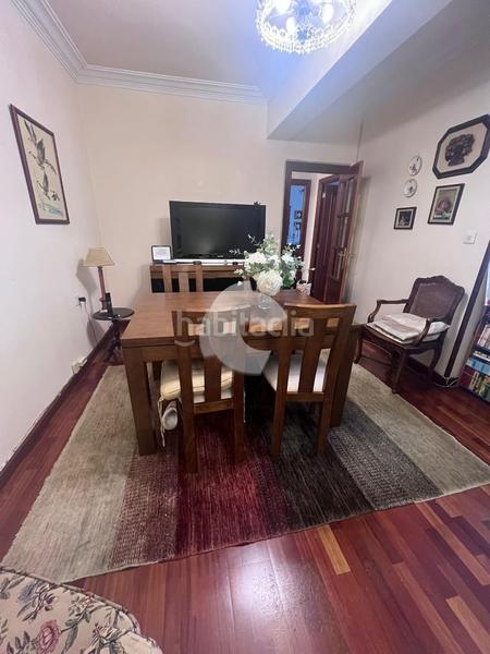 Foto 229289c3-4ec4-4cef-a71a-14b13a360c38. Pis a Plaza España - Corte Inglés Vigo