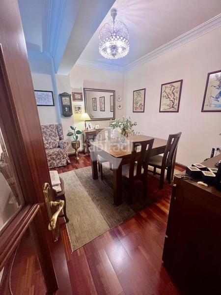 Foto a7df020b-a1c9-443f-9c5d-6d728722df30. Pis a Plaza España - Corte Inglés Vigo