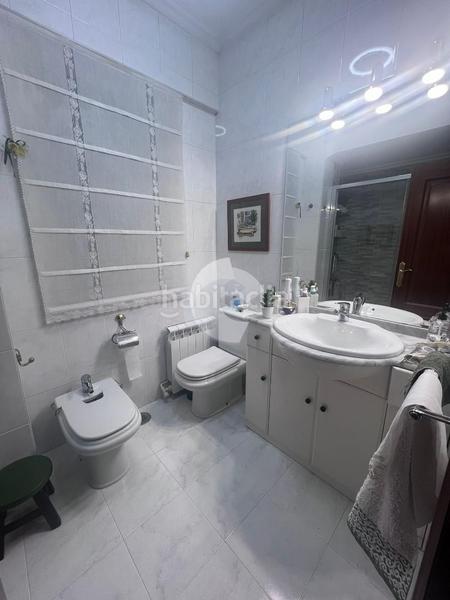 Foto ba061cc5-9727-49fb-a673-8012f1e1deb4. Pis a Plaza España - Corte Inglés Vigo