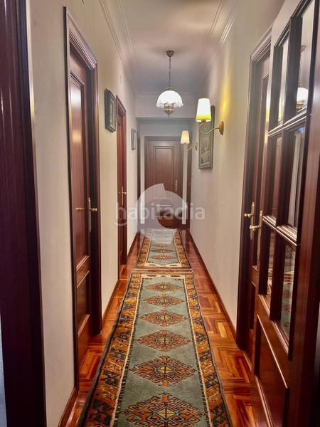 Foto bf097868-683c-48d8-a41a-f1dd46f7a049. Pis a Plaza España - Corte Inglés Vigo