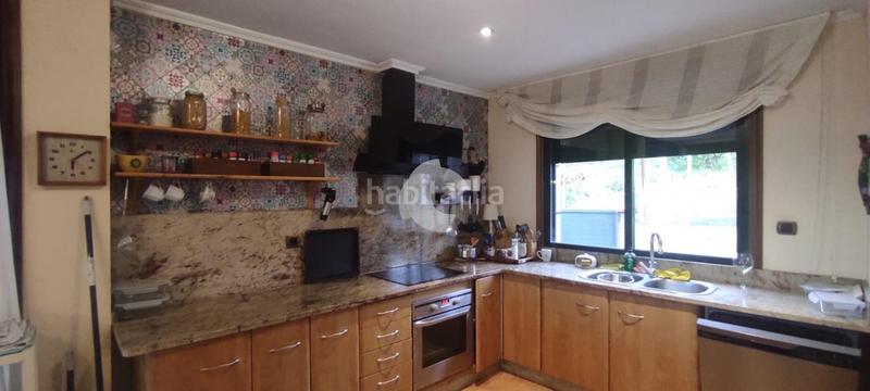 Foto 83135d6c-74d0-48ec-815b-f8df11a70c41. Casa in Bembrive Vigo