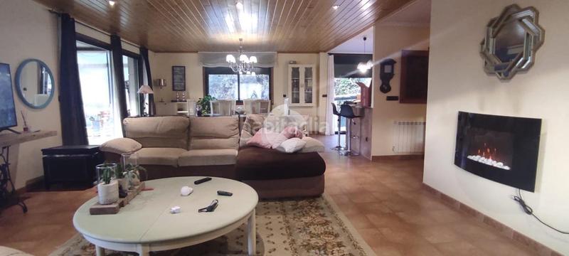 Foto bbbaff3b-6dc6-412c-a428-7214044f7436. Casa in Bembrive Vigo