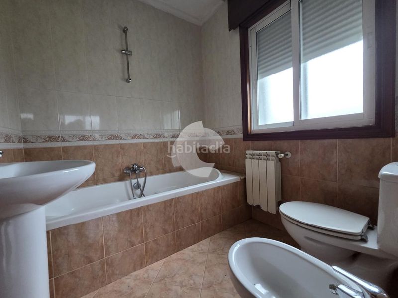 Foto 600a1a41-ced6-4458-bf93-10bf3680c1eb. Casa amb aparcament a Tomiño