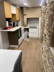Rent Flat in Centro - Areal. Alquiler de planta baja en casa totalmente reformada de dos plan