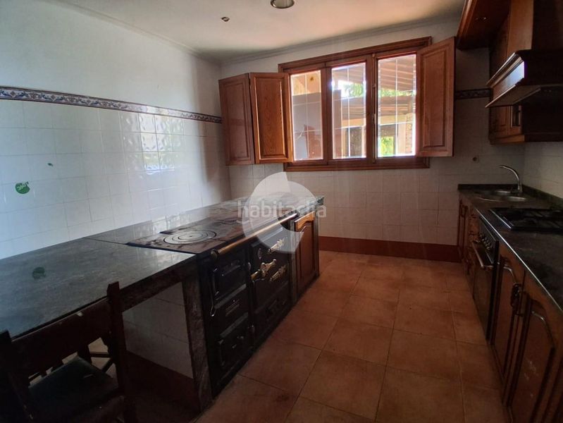 Foto f8b34185-11f0-4372-b481-4c395a22ca74. Casa a Lalín