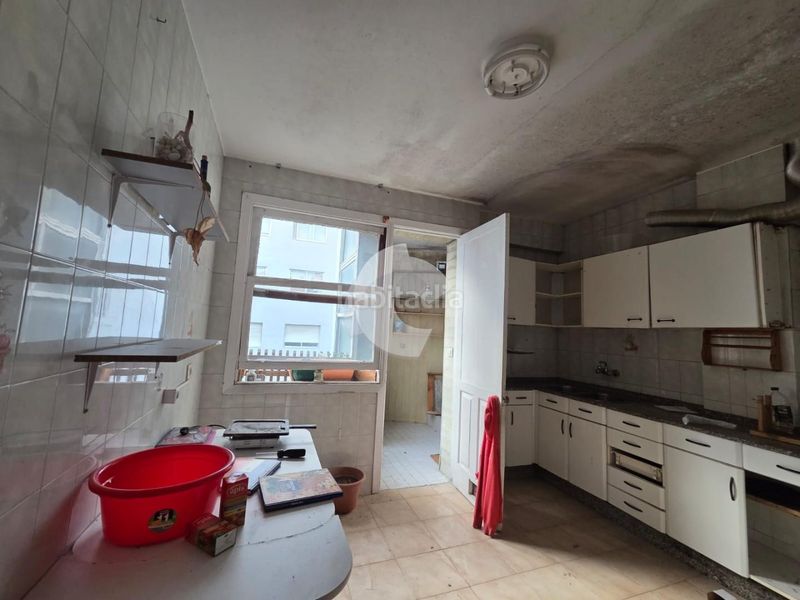 Foto c73bbb0c-970b-48a5-a9d4-4faf762dff7f. Edificio in O Castro Vigo