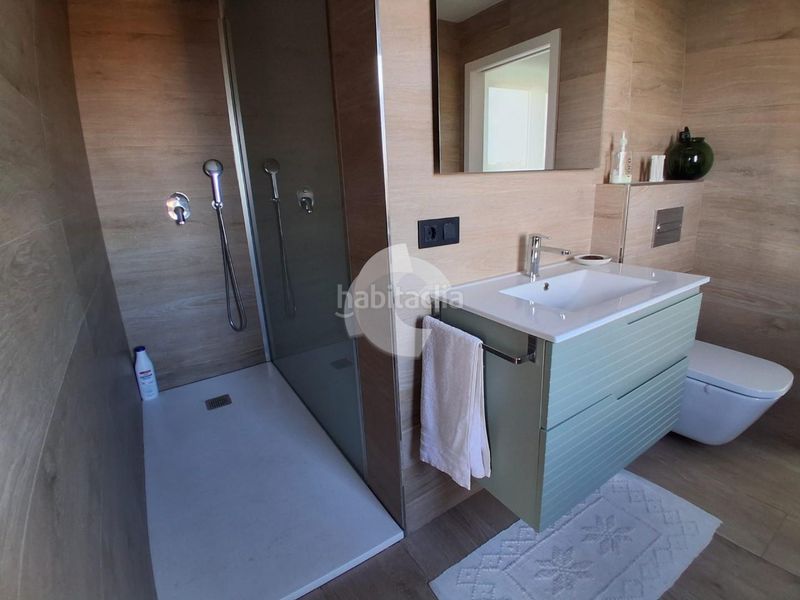 Foto 85795ee0-1800-4fc6-9140-5e6b9870f436. Casa amb aparcament piscina a Coruxo - Oia - Saiáns Vigo