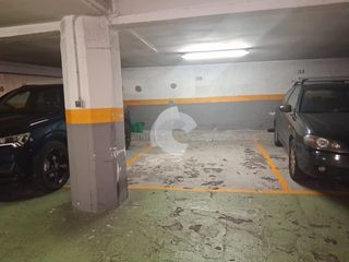 Affitto Posto auto in Plaza España - Corte Inglés. Plaza de garaje en bolivia 13 en sótano 3 para coche tipo golf,