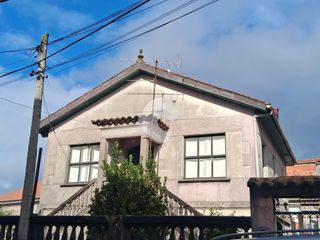 Casa a Travesía de Vigo - San Xoán. Oportunidad de compra de casa para reformar en plena ciudad de v