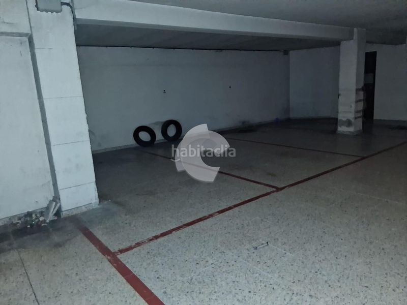 Foto ac4bc7ea-aac2-4326-8231-659fab7b0af3. Aparcament cotxe a Casco Vello Vigo