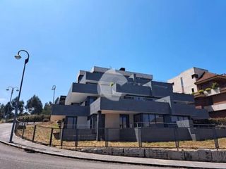 Pis a Vilagarcía. Título espectacular piso con terraza y vistas infinitas a la bah