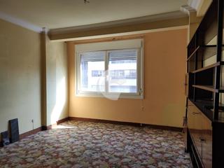 Appartement  Venezuela. Amplia vivienda para reformar a tu gusto en plena calle venezuel