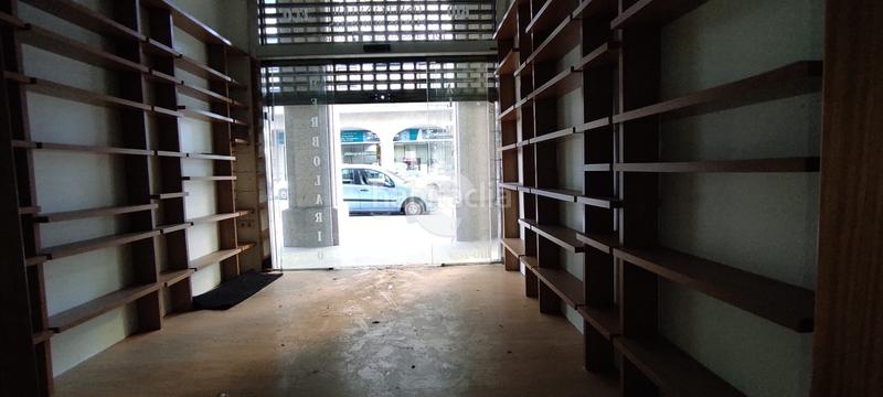 Foto f5add533-52f8-4ae7-ba75-508d9ea65013. Affitto locale commerciale in O Castro Vigo