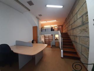 Lloguer Oficina a Centro - Areal. Oficina acondicionada en el centro de vigo, cuenta con escaparat