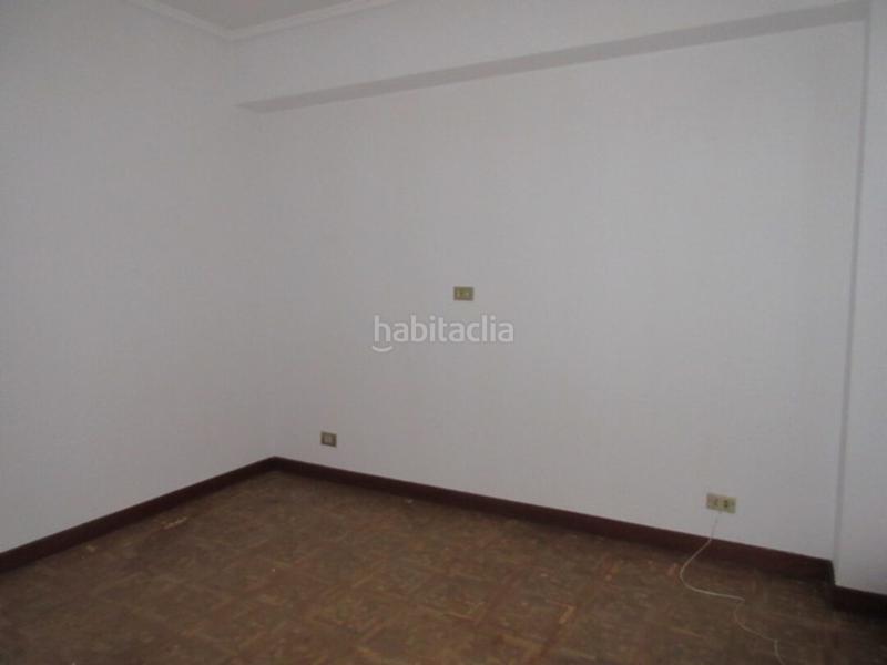 Foto 2147d2d5-5ab5-438c-bb05-22954a9b6f5e. Piso descubre tu nuevo hogar en la hermosa rúa toeleira, ! te presentamos este encantador piso de 155 m, de los cuales 93 m son úti en Neda