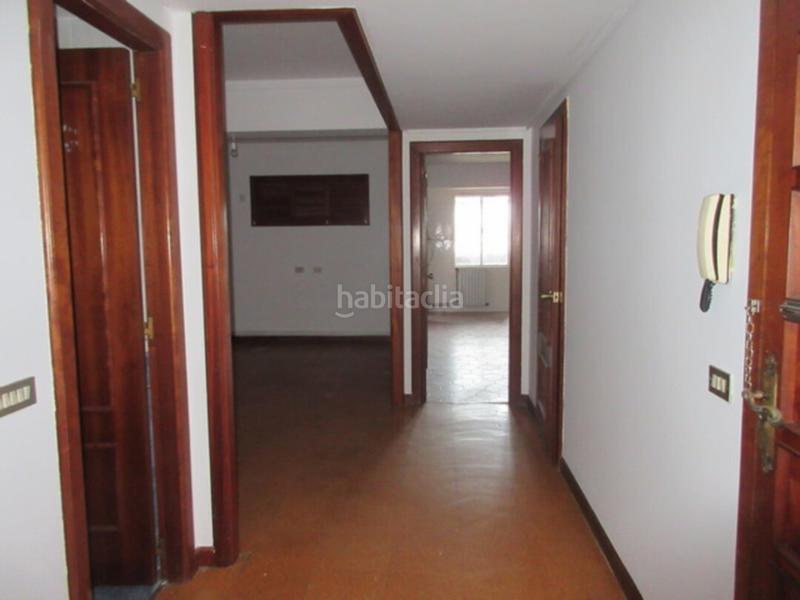 Foto 2a3e3e4c-af8b-4877-8fea-11e0cd3374c0. Piso descubre tu nuevo hogar en la hermosa rúa toeleira, ! te presentamos este encantador piso de 155 m, de los cuales 93 m son úti en Neda