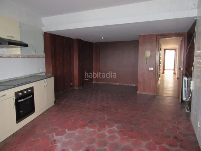 Foto 33883449-0a87-4869-943a-fef190005571. Piso descubre tu nuevo hogar en la hermosa rúa toeleira, ! te presentamos este encantador piso de 155 m, de los cuales 93 m son úti en Neda