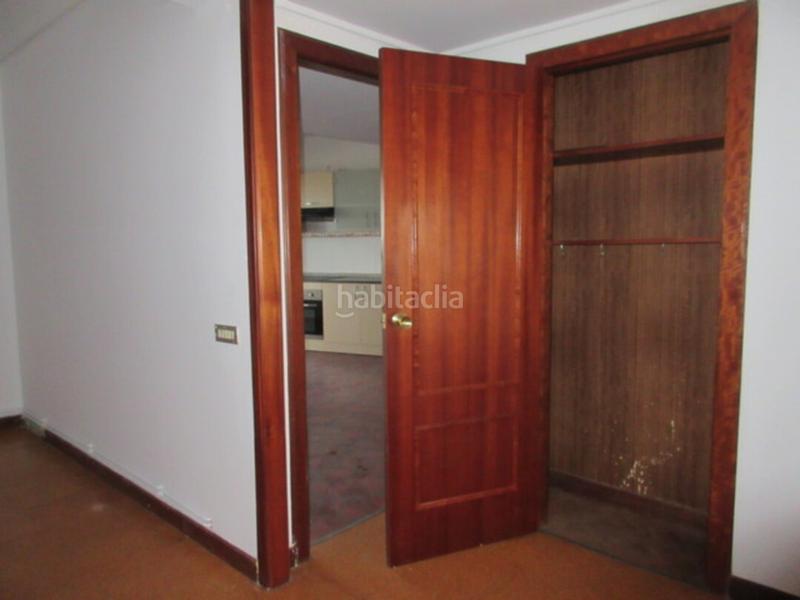 Foto c6b4a86b-2b7d-43ca-ad5d-22a471653e0f. Piso descubre tu nuevo hogar en la hermosa rúa toeleira, ! te presentamos este encantador piso de 155 m, de los cuales 93 m son úti en Neda