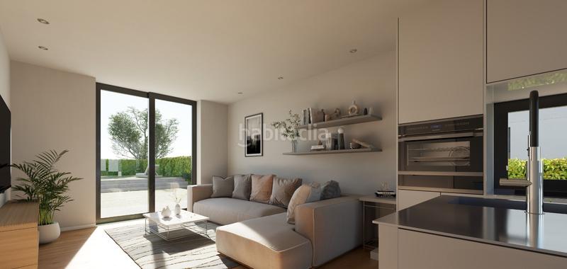 Foto f9493583-9327-4f30-8d3b-fee039231d18. Casa aparellada a rua cepeira 28 a Miño