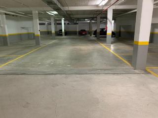 Aparcament cotxe a Xaquin bruquetas 30-32 y 34-36. Se venden prácticas y accesibles plazas de garaje en el edificio