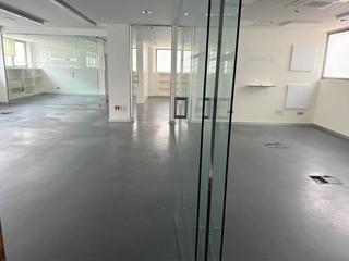 Office space in Linares rivas 30. Oficina de 320 m situada en la quinta planta de un edificio mode