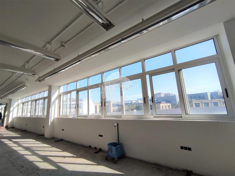 Foto 9eea4076-395d-4252-9c17-fc0639b01408. Affitto ufficio in Someso - Matogrande Coruña (A)