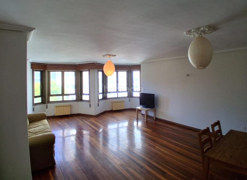 Foto b95d8b4d-93d6-43f4-906a-491355eb0ff1. Piso  en venta en pleno centro de a coruña calle san andrés te presentamos este magnífico piso situado en el corazón de a coruña, en Coruña (A)