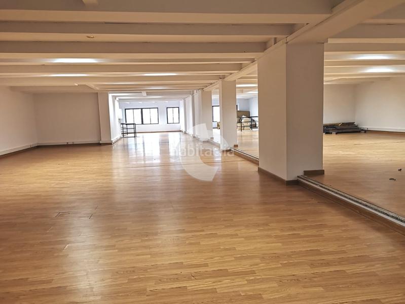 Foto 0bfbdbb6-7445-4e9d-94d9-fa34172fe49e. Miete büro in san andres 158 in Ensanche Coruña (A)