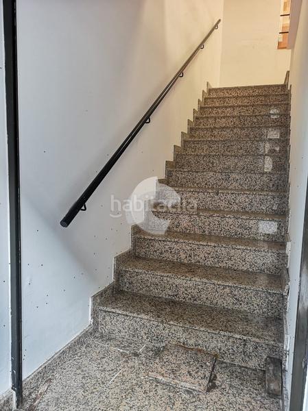 Foto 77ac0896-6f34-43aa-ad4b-38fba5343163. Rent office space in san andres 158 in Ensanche Coruña (A)