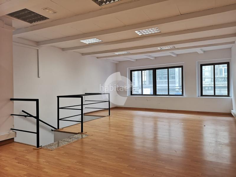 Foto ad072947-7791-4cbe-86be-c75ef90f2e45. Rent office space in san andres 158 in Ensanche Coruña (A)