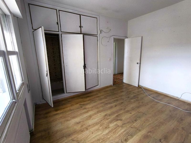 Foto 0b277ff7-fee9-4d3a-929a-ecaaa8d3c18e. Piso luminoso piso exterior en a coruña excelente altura y orientación sur te presentamos este piso situado en a coruña, ideal tanto p en Coruña (A)