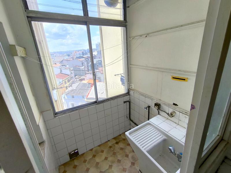 Foto 21fbe6a9-2865-45aa-93c9-5855ccbc6c72. Piso luminoso piso exterior en a coruña excelente altura y orientación sur te presentamos este piso situado en a coruña, ideal tanto p en Coruña (A)