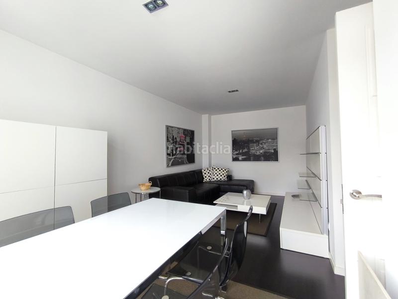 Foto c9d7eef1-9b68-49bb-884b-6d0dd31ed773. Piso vivienda lista para entrar a vivir en el centro de Perillo a un paso de la playa te presentamos esta acogedora vivienda de 72 m s en Oleiros