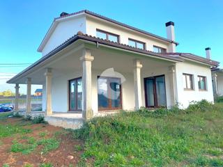 Maison  Piñeiro. Se vende vivienda unifamiliar independiente en lugar piñeiro, ca